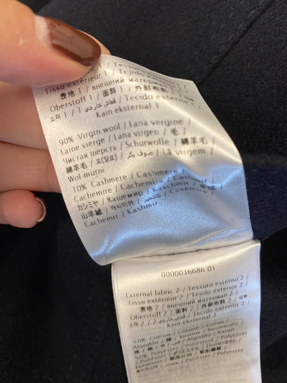 Manteau en laine à boutons dorés