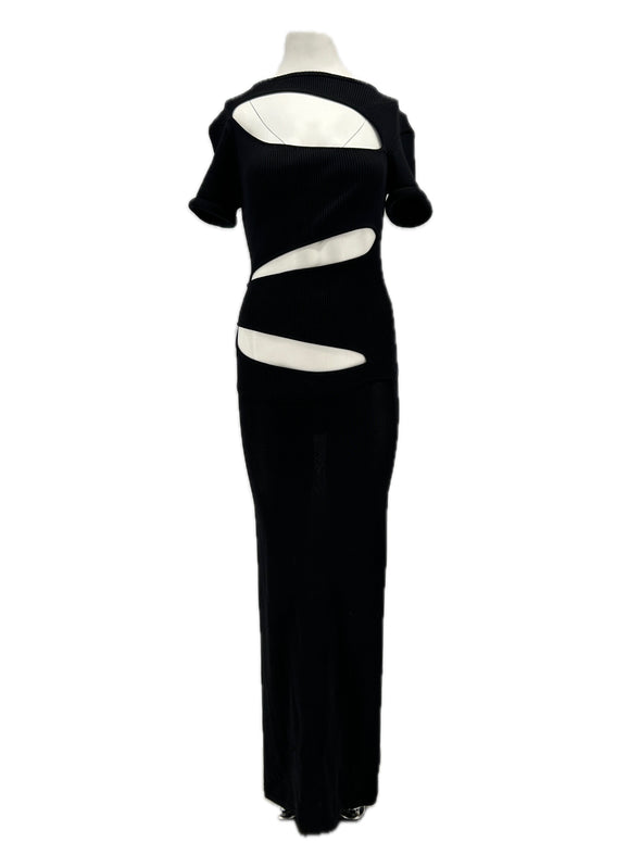 Robe noire ajourée