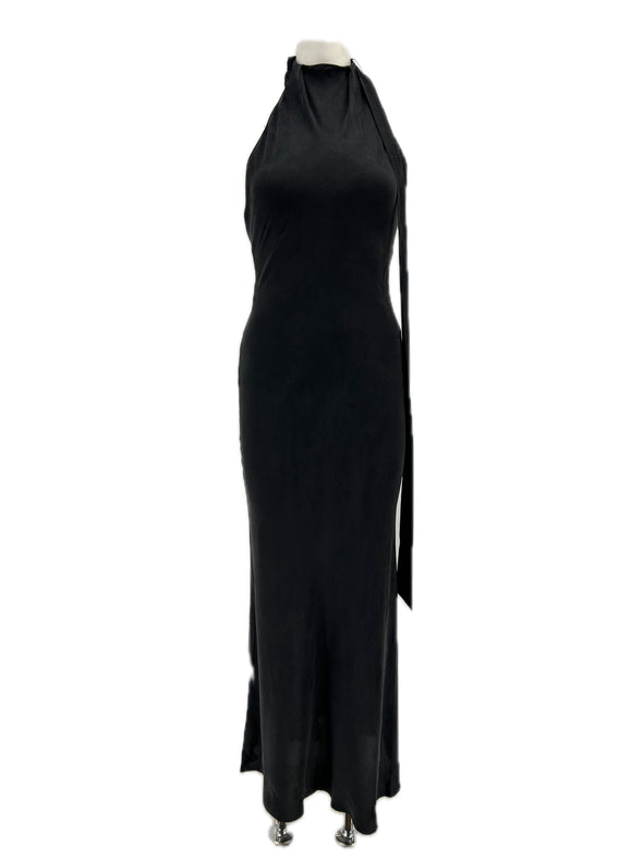 Robe noire dos nu