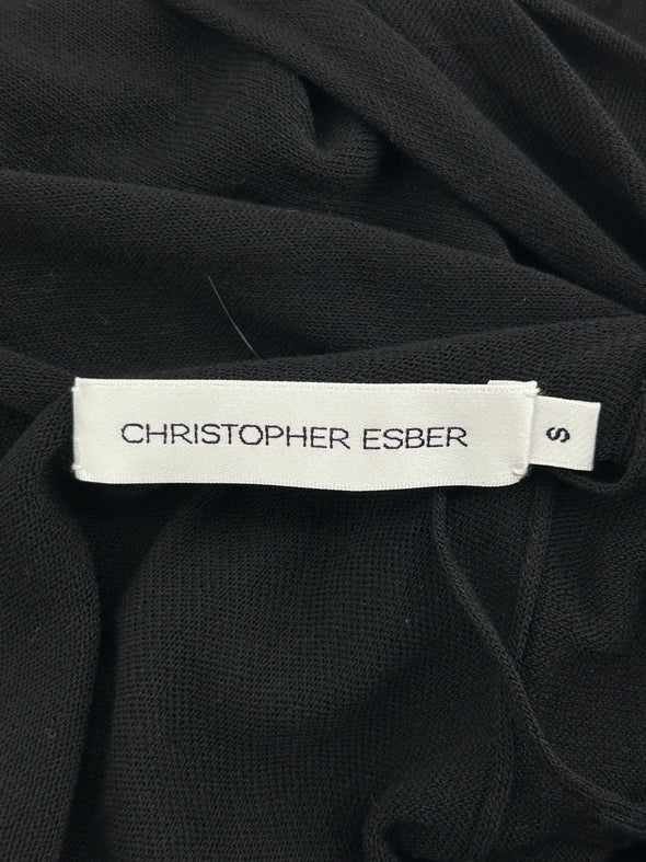 Robe noire dos nu