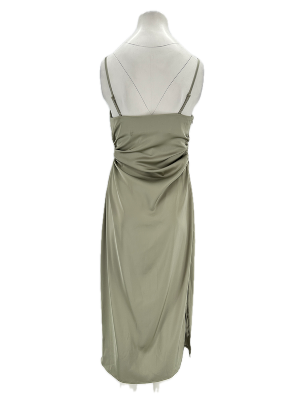 Robe satinée verte
