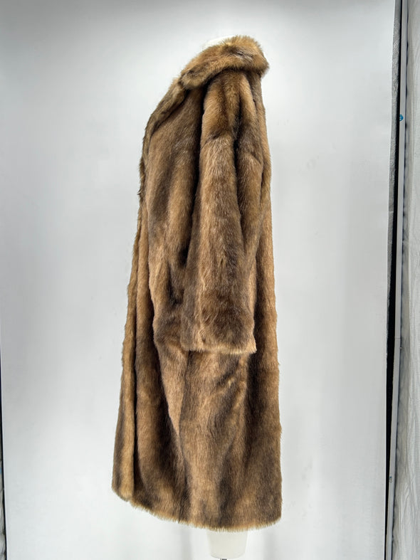 Manteau en fausse fourrure