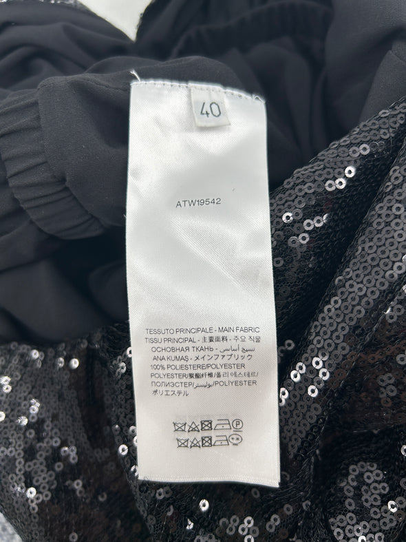 Combinaison noire à sequins