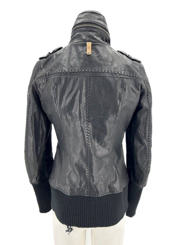 Veste en cuir noire