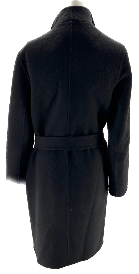 Manteau noir en laine à nouer