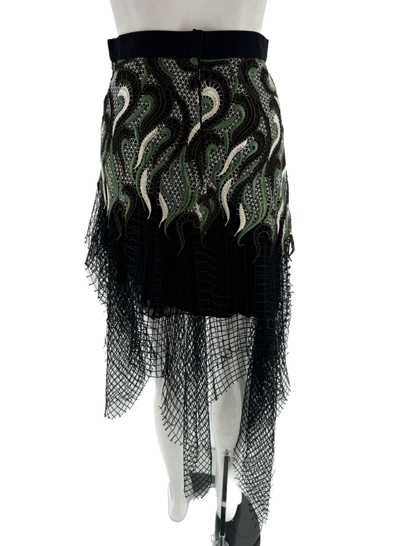 Jupe asymétrique à broderies et motifs géométriques