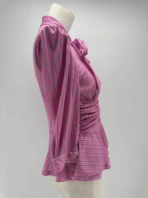 Blouse rose à rayures à col avec nœud