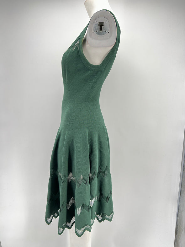 Robe verte patineuse