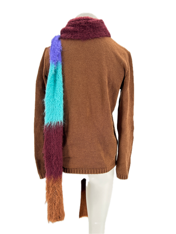 Pull en laine avec écharpe