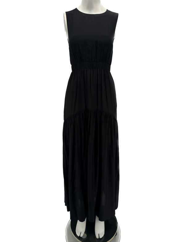 Robe longue noire sans manches