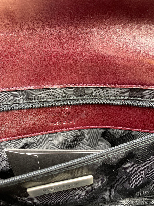 Pochette bordeaux