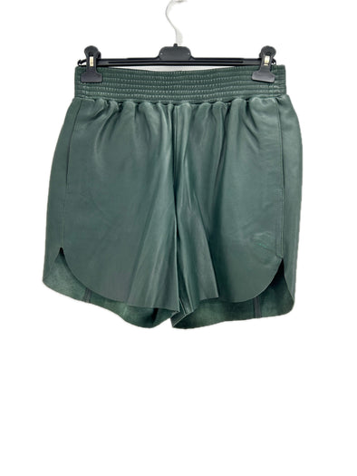 Short en cuir