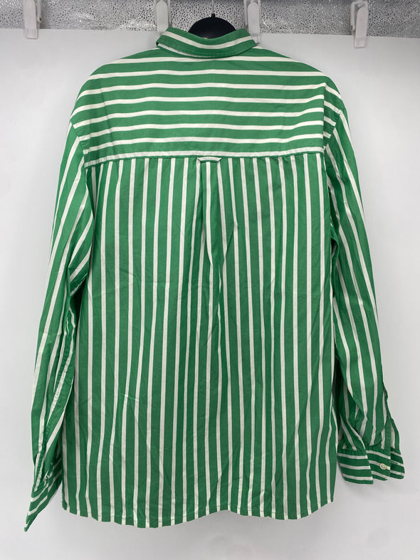 Chemise verte à rayures