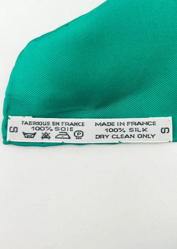 Foulard vert imprimé en soie