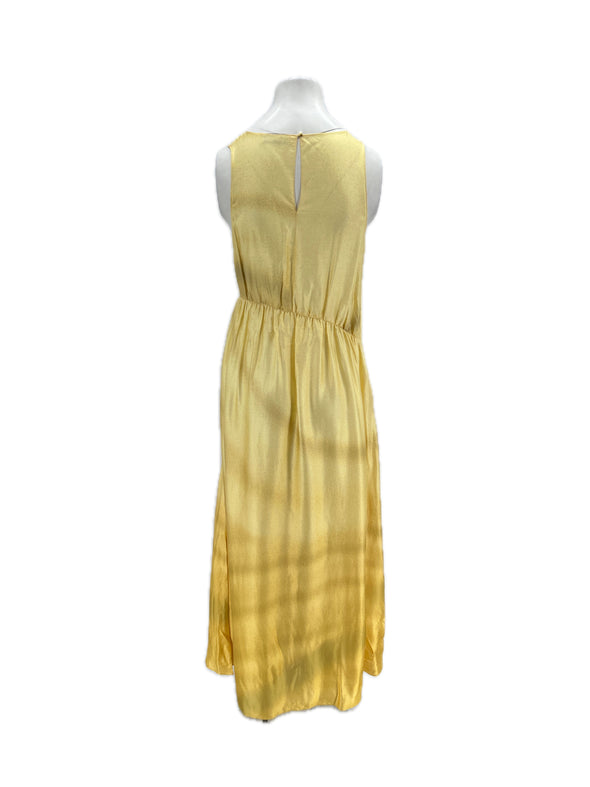Robe satinée jaune