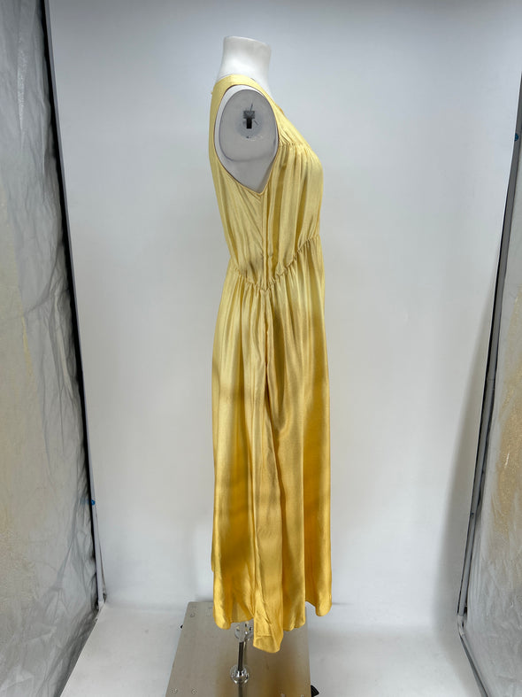 Robe satinée jaune