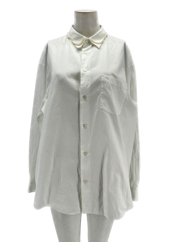 Chemise blanche avec col en perles