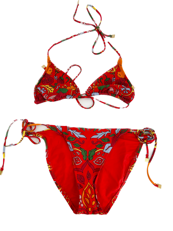 Maillot deux pièces rouge à motifs fleurs
