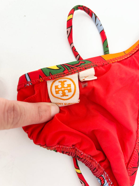 Maillot deux pièces rouge à motifs fleurs