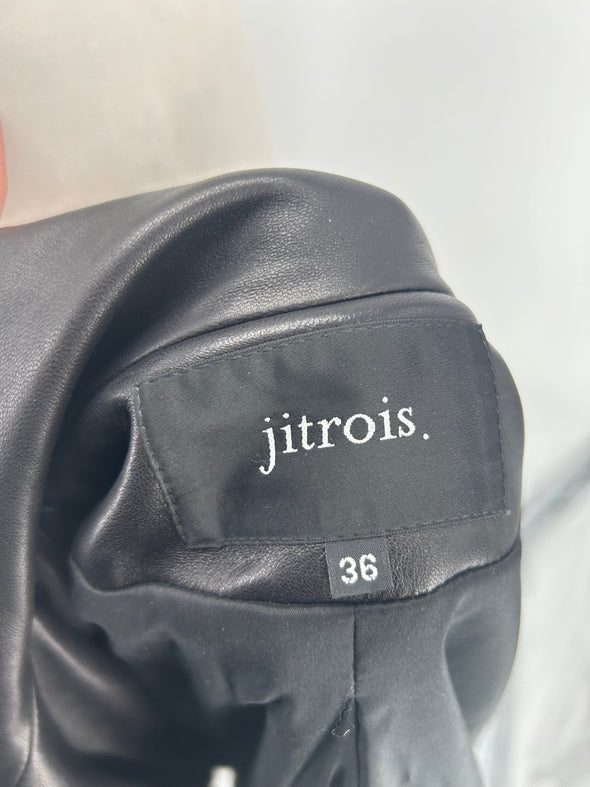 Veste en cuir noir à ceinture