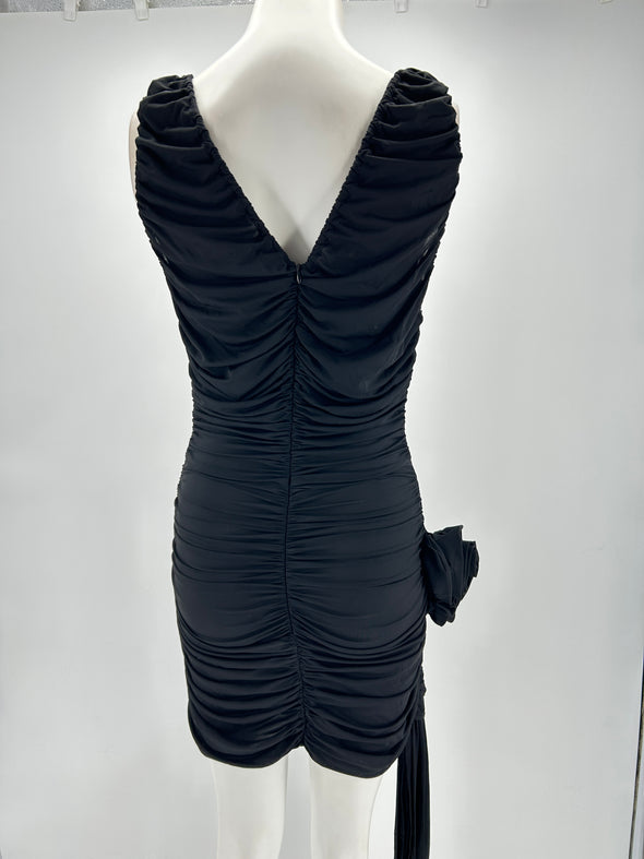Robe noire sans manches