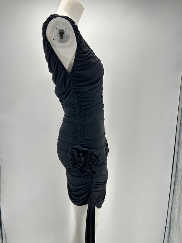Robe noire sans manches