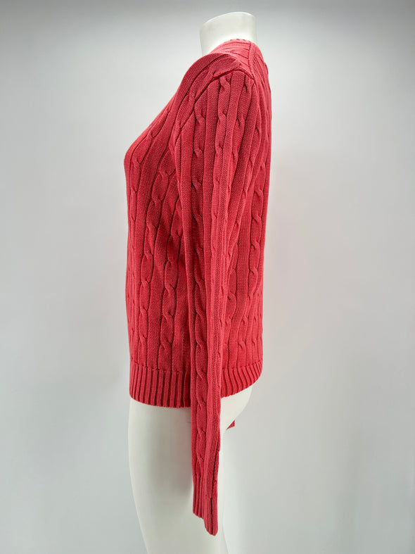 Pull rouge torsadé