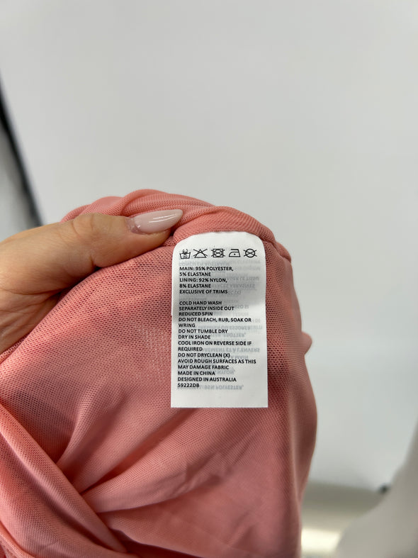 Robe asymétrique rouge