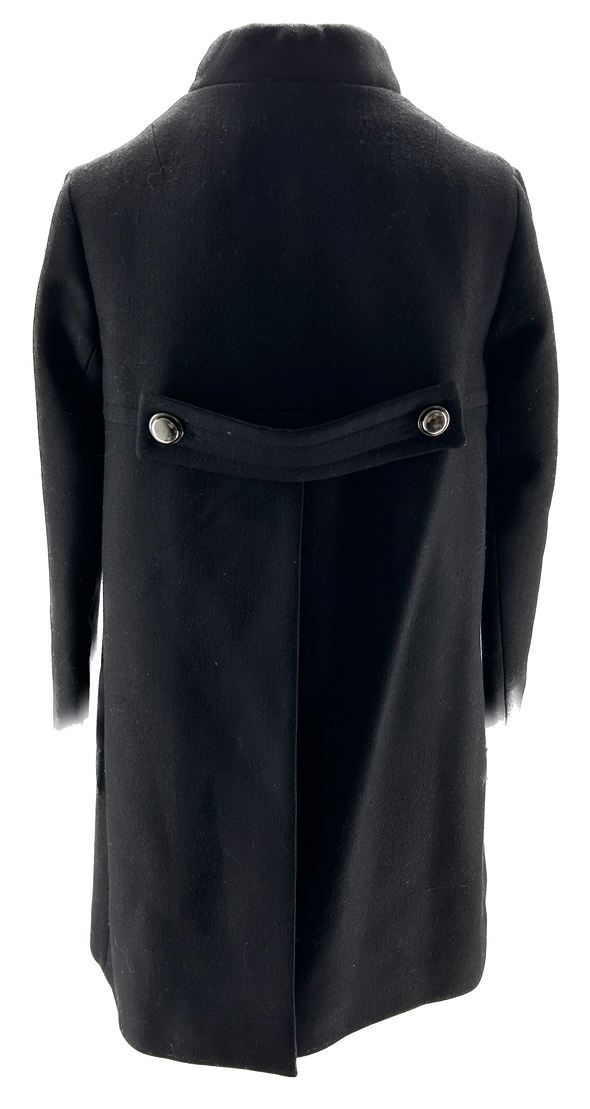 Manteau noir en laine à poches rondes