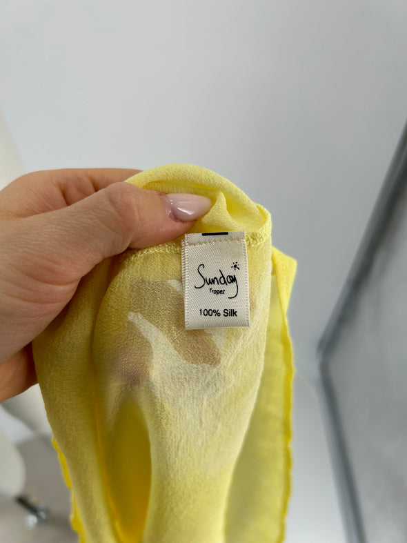 Top en soie jaune