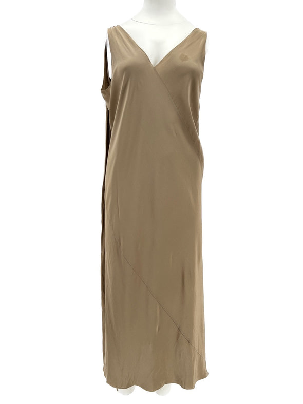 Robe en soie beige