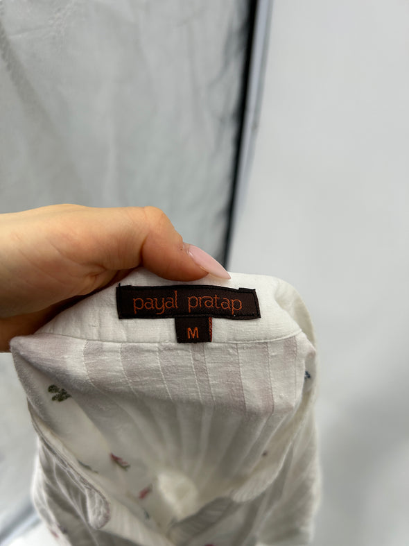 Robe longue avec broderies