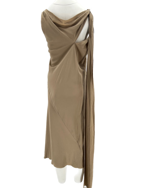 Robe en soie beige