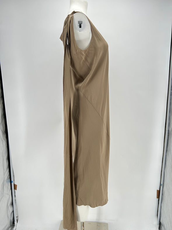 Robe en soie beige