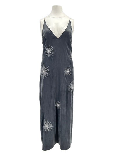 Robe en soie grise