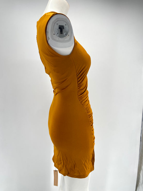 Robe moutarde