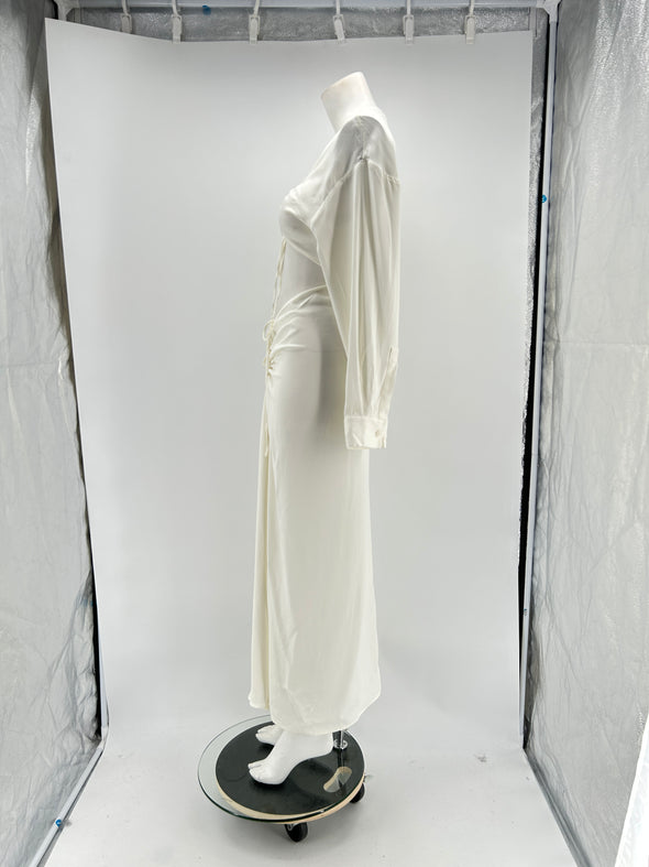 Robe blanche froncée en maille