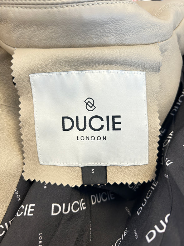 Manteau en cuir beige
