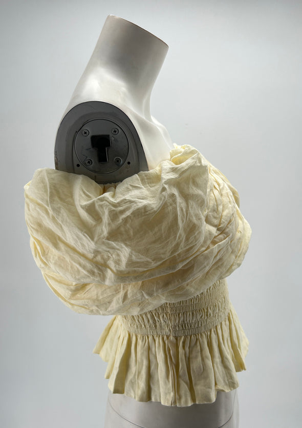 Top plissé beige sans manches