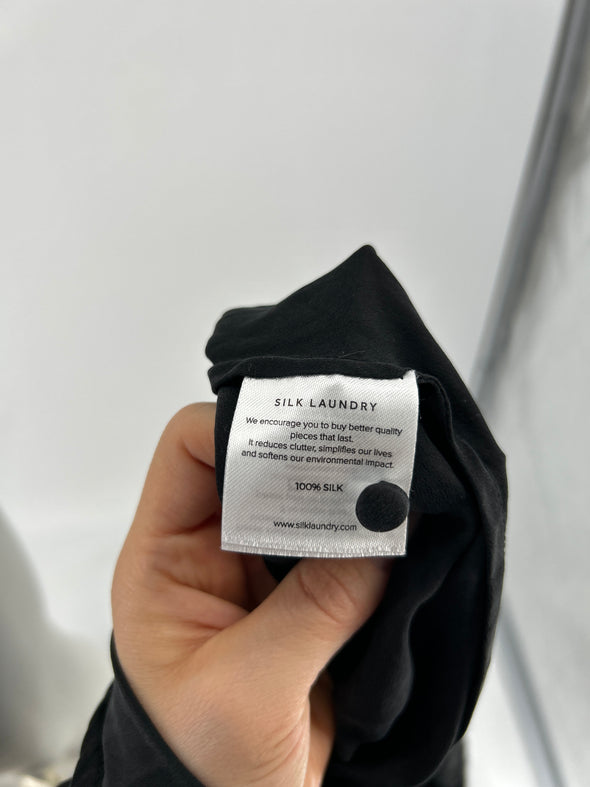 Robe en soie noire