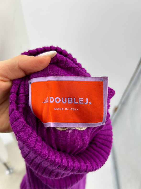 Top violet en cachemire et plumes
