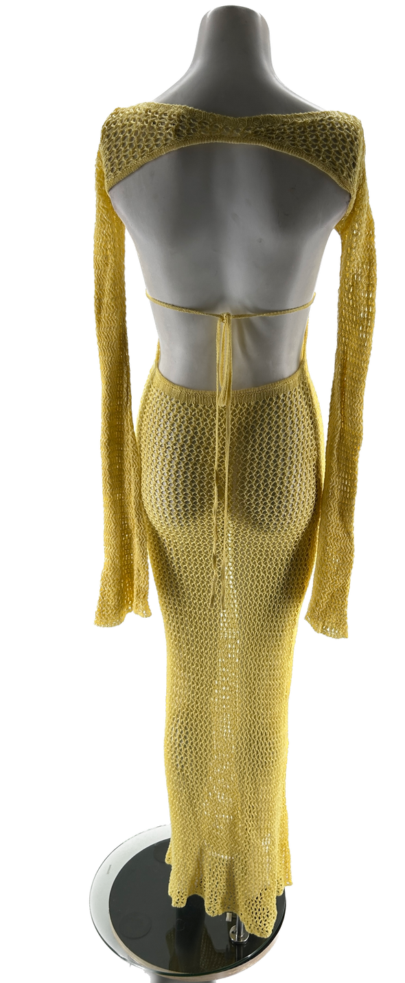 Robe jaune en crochet à dos nu