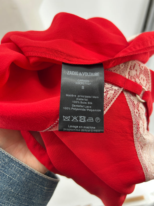 Caraco en soie rouge