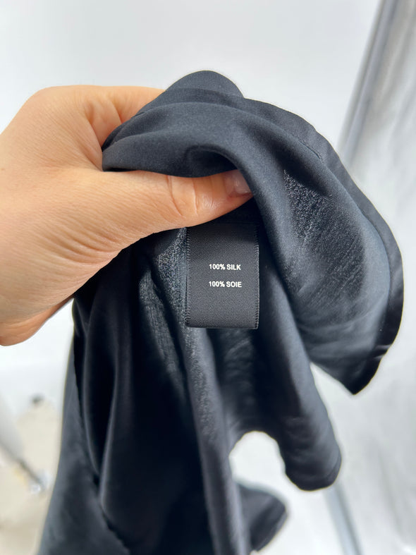 Chemise en soie noire