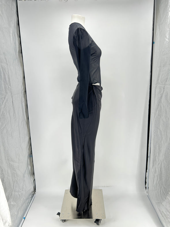 Robe noire en soie