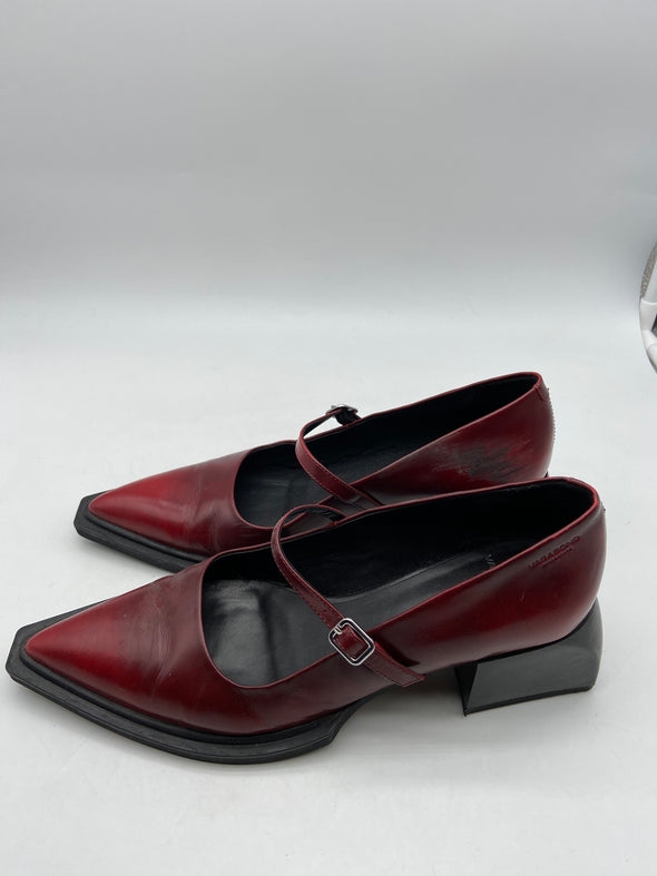 Chaussures à bride rouges