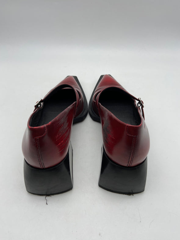 Chaussures à bride rouges