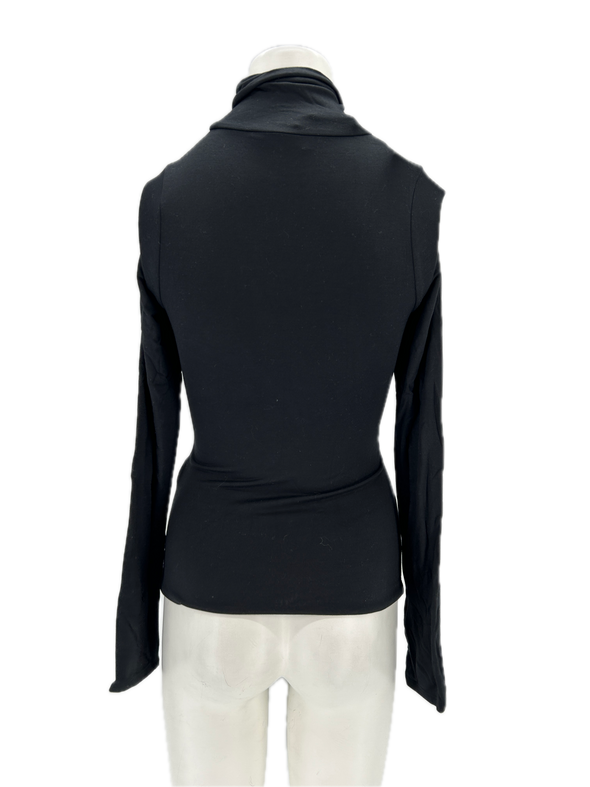 Pull col roulé noir