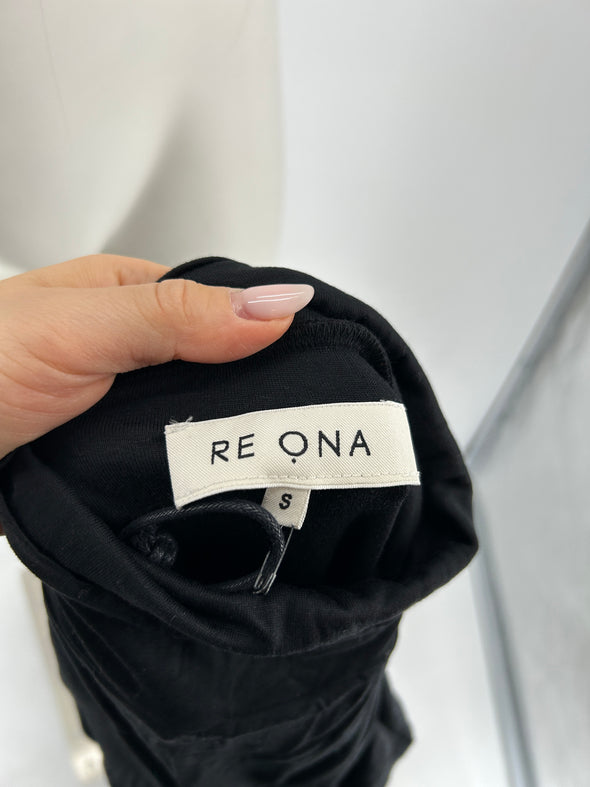 Pull col roulé noir
