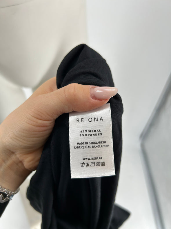 Pull col roulé noir
